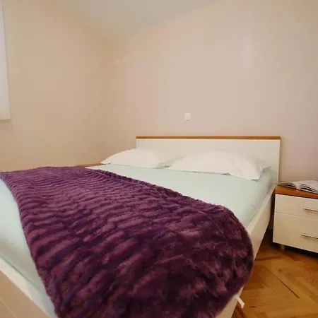 アパート Dragica - With Nice View ザダル